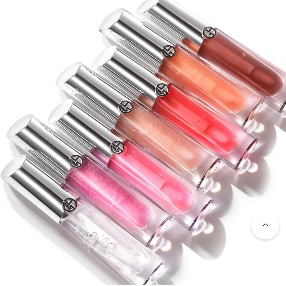 Giorgio Armani Prisma Glass in Berry Beam 05 high shine infused lip gloss 💋💋
